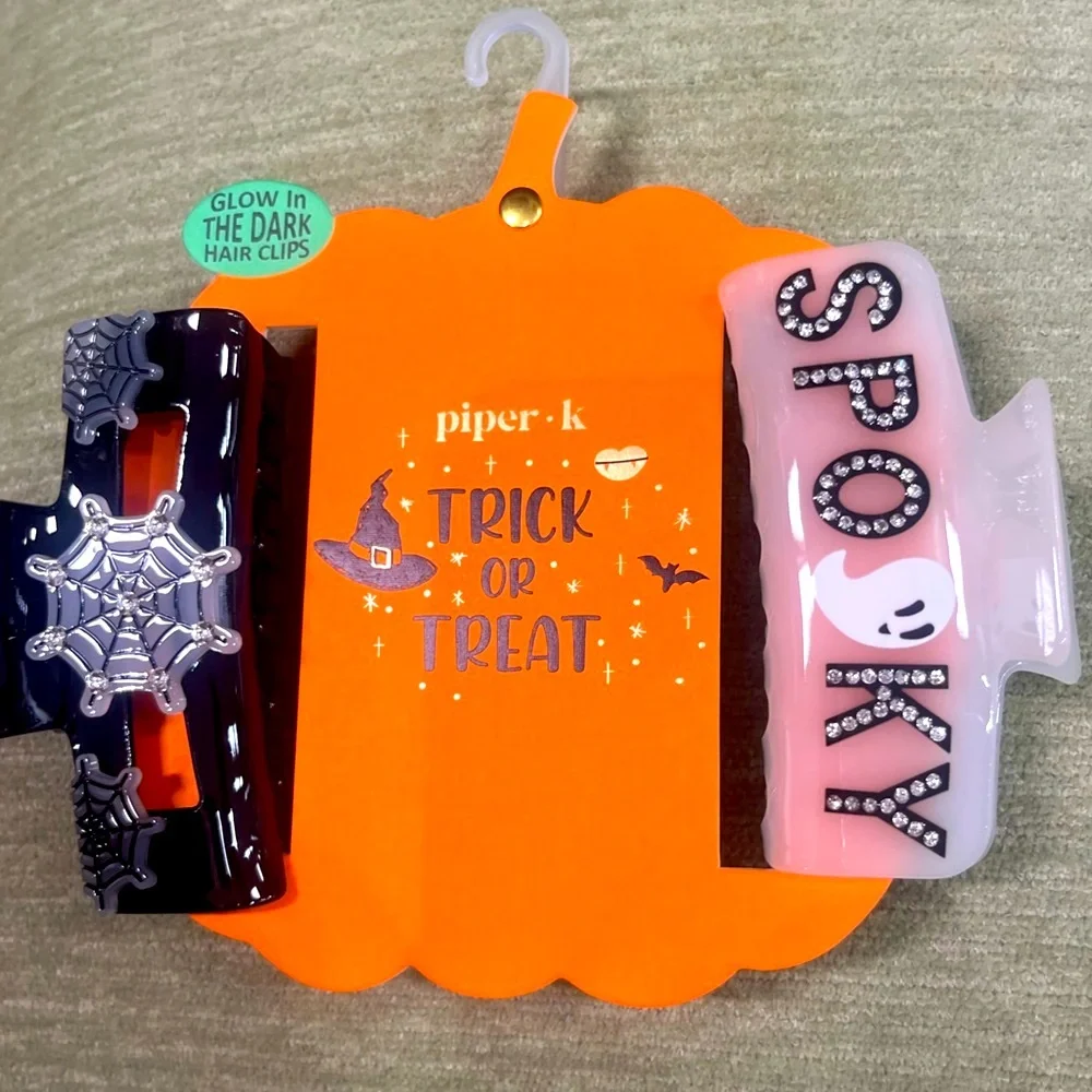 NWT ⚜️🖤⚜️ PIPER K Halloween Set of 2 Big Hair Claw Clips